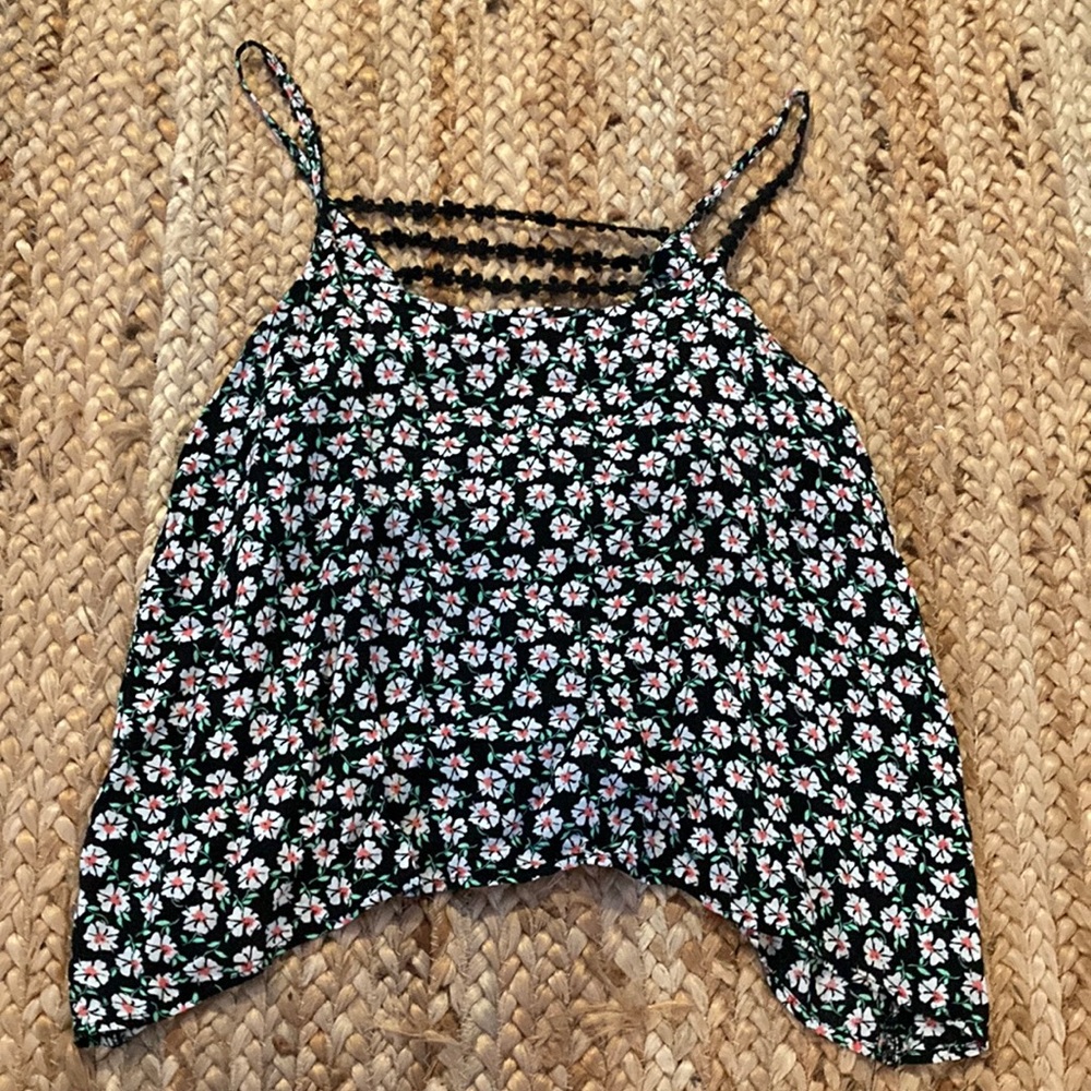 Light flower tank-top